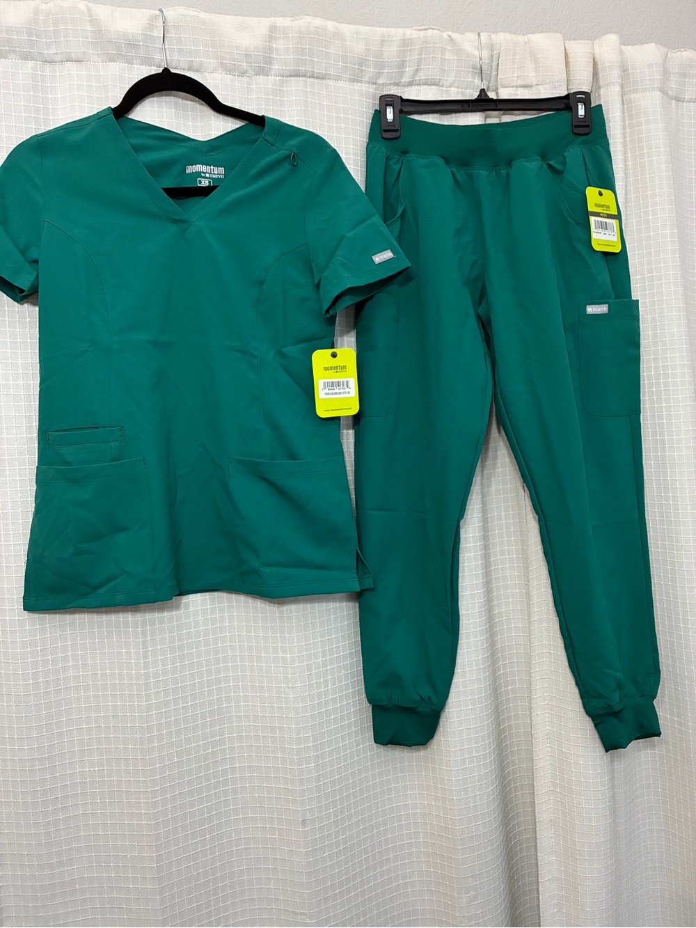 Green NWT Scrub Set